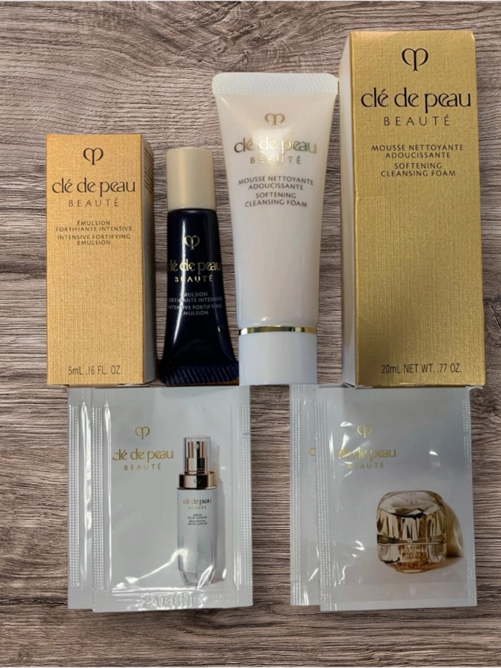 Cle De Peau 7 Piece Beauty Set with Gold Bag - Picture 3 of 3
